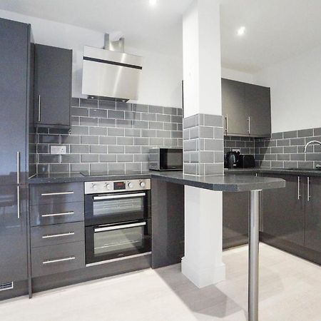Premium Apartments Thatcham Broadway Exterior photo